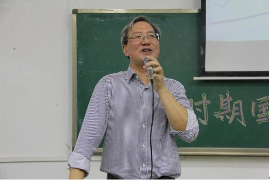 王奇生教授(曾任我院特聘教授)主讲校"双一流"暨学院"狮山讲坛"第22讲