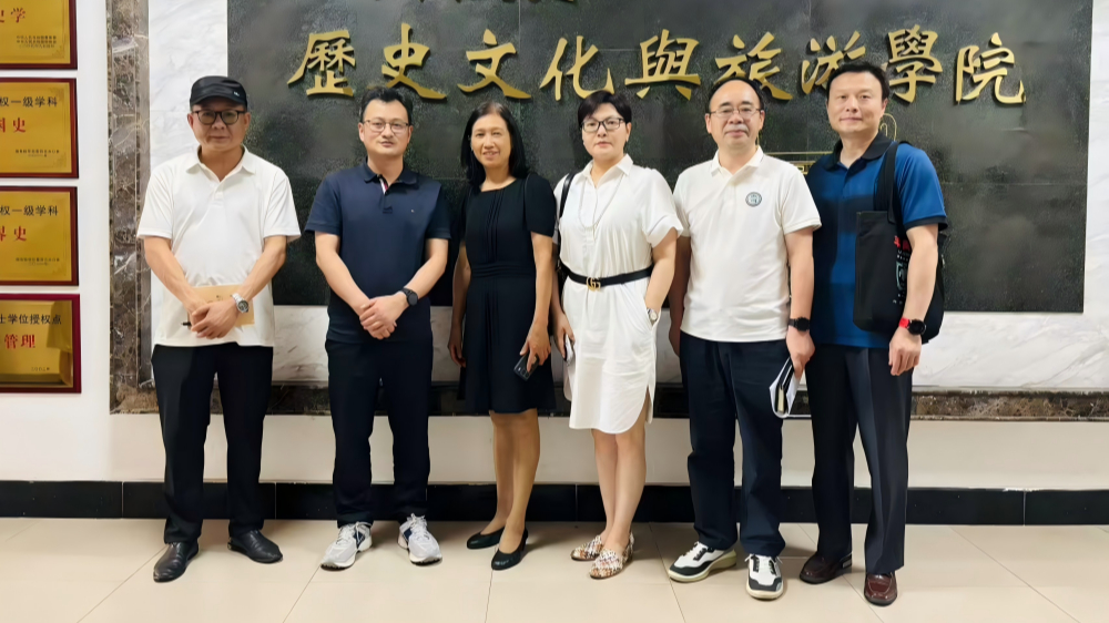 民族出版社来我院洽谈交流